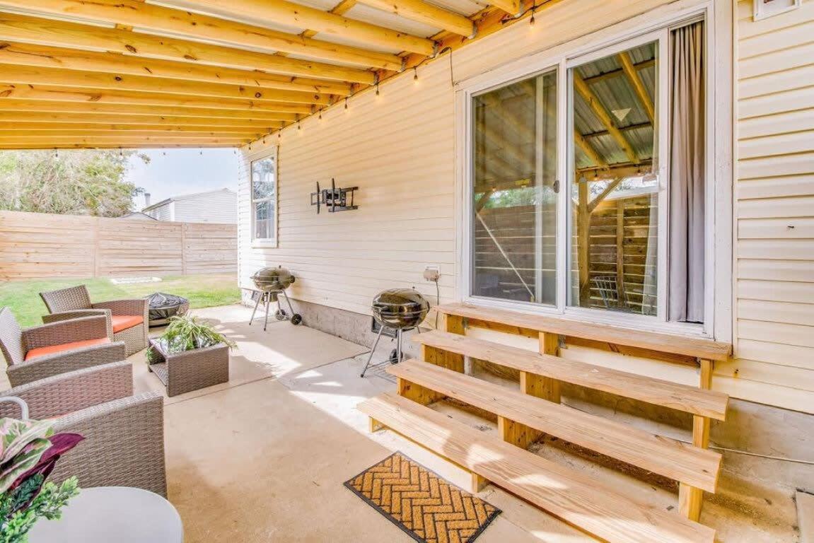 Cam'S Coastal Cottage- Nas Pensacola, Close To Beach ภายนอก รูปภาพ